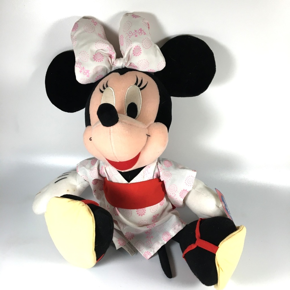 Minnie Mouse Around the World China Plush Doll